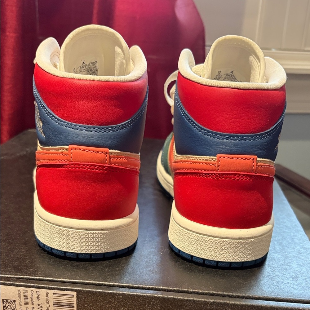 Nike Multicolor High-Top Sneakers - Picture 6 of 6
